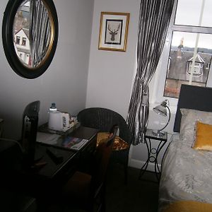 Single Room Bathroom